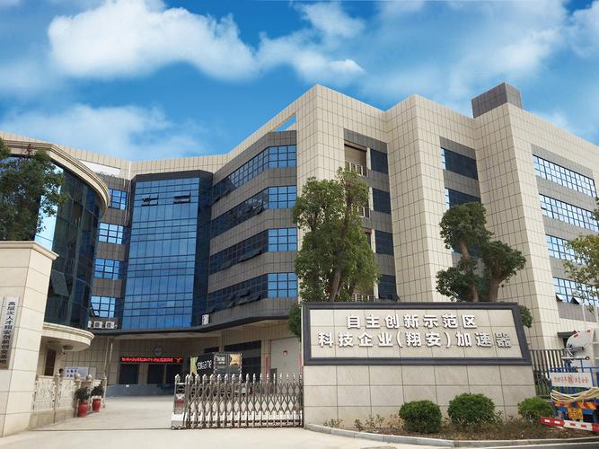 贸易型经营探路 厦门钜瓷科技与“找工厂”及统一社会信用代码的行业透视